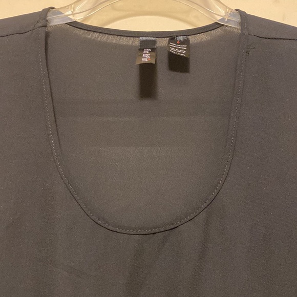 Light weight, see through, sultry top! - Picture 3 of 5